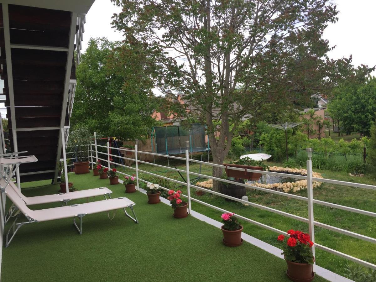 Lelle-Kert Apartman 01 بالاتوليلّي المظهر الخارجي الصورة