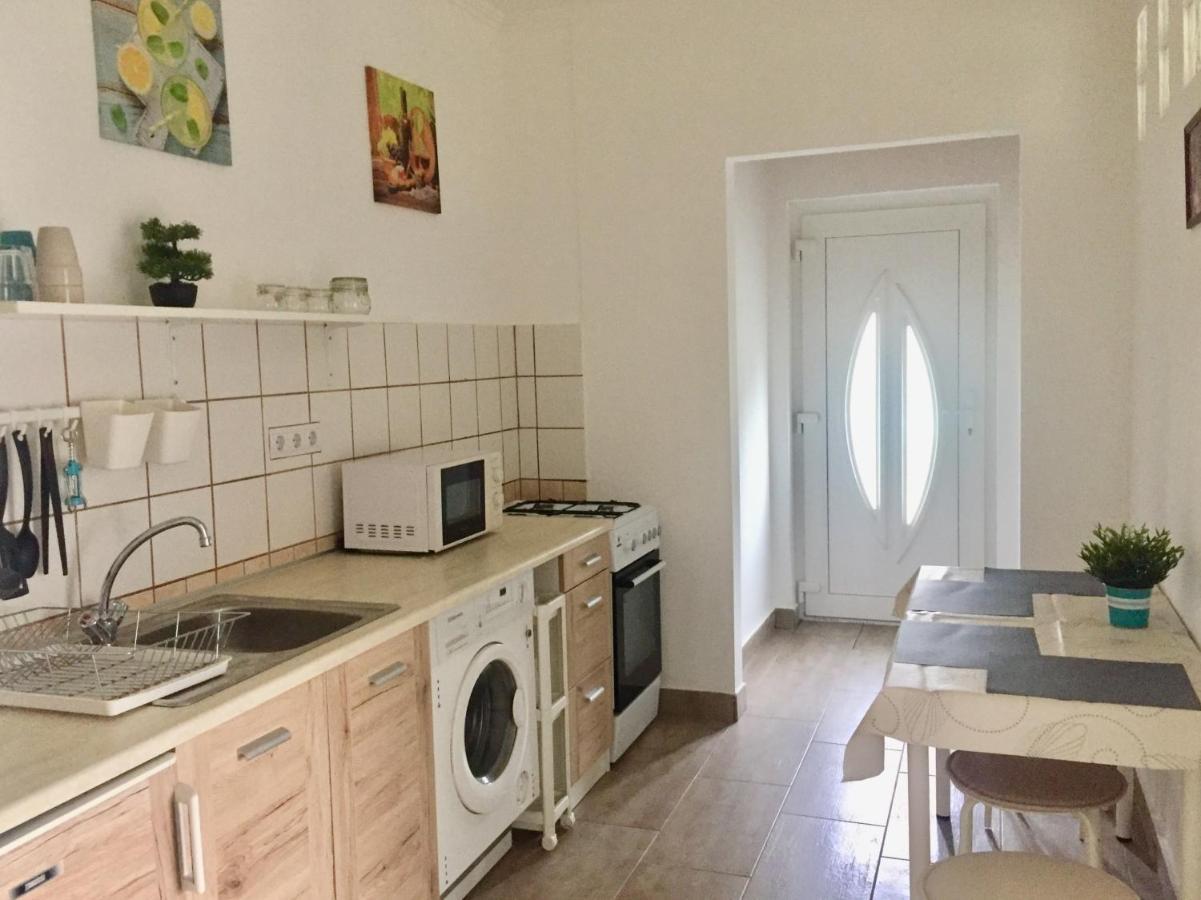 Lelle-Kert Apartman 01 بالاتوليلّي المظهر الخارجي الصورة