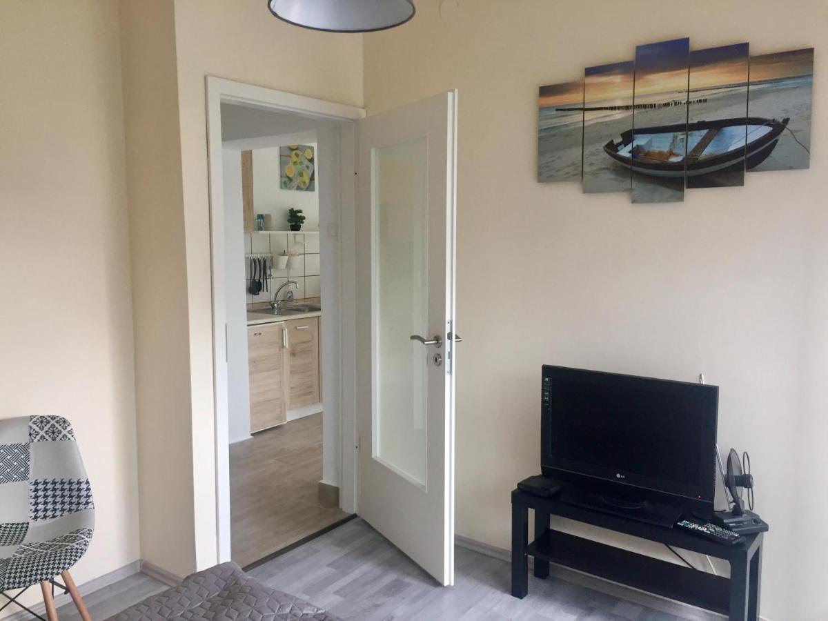 Lelle-Kert Apartman 01 بالاتوليلّي المظهر الخارجي الصورة